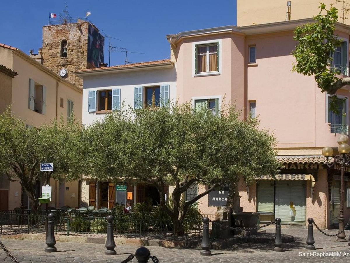 Spacieux 3 Pieces Avec Terrasse, Piscine Et Garage, A 2 Pas De La Plage - Saint Raphael - Fr-1-226A-274 Экстерьер фото