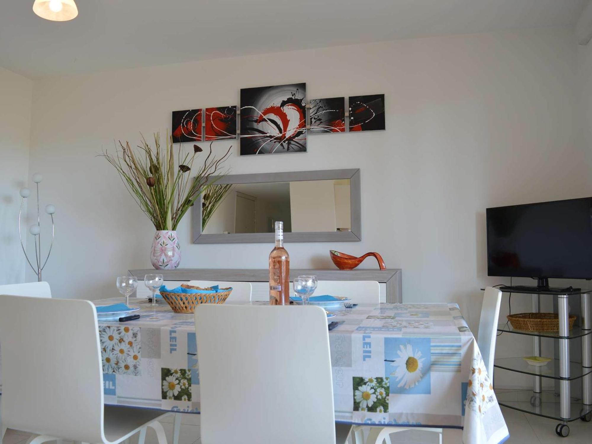 Spacieux 3 Pieces Avec Terrasse, Piscine Et Garage, A 2 Pas De La Plage - Saint Raphael - Fr-1-226A-274 Экстерьер фото